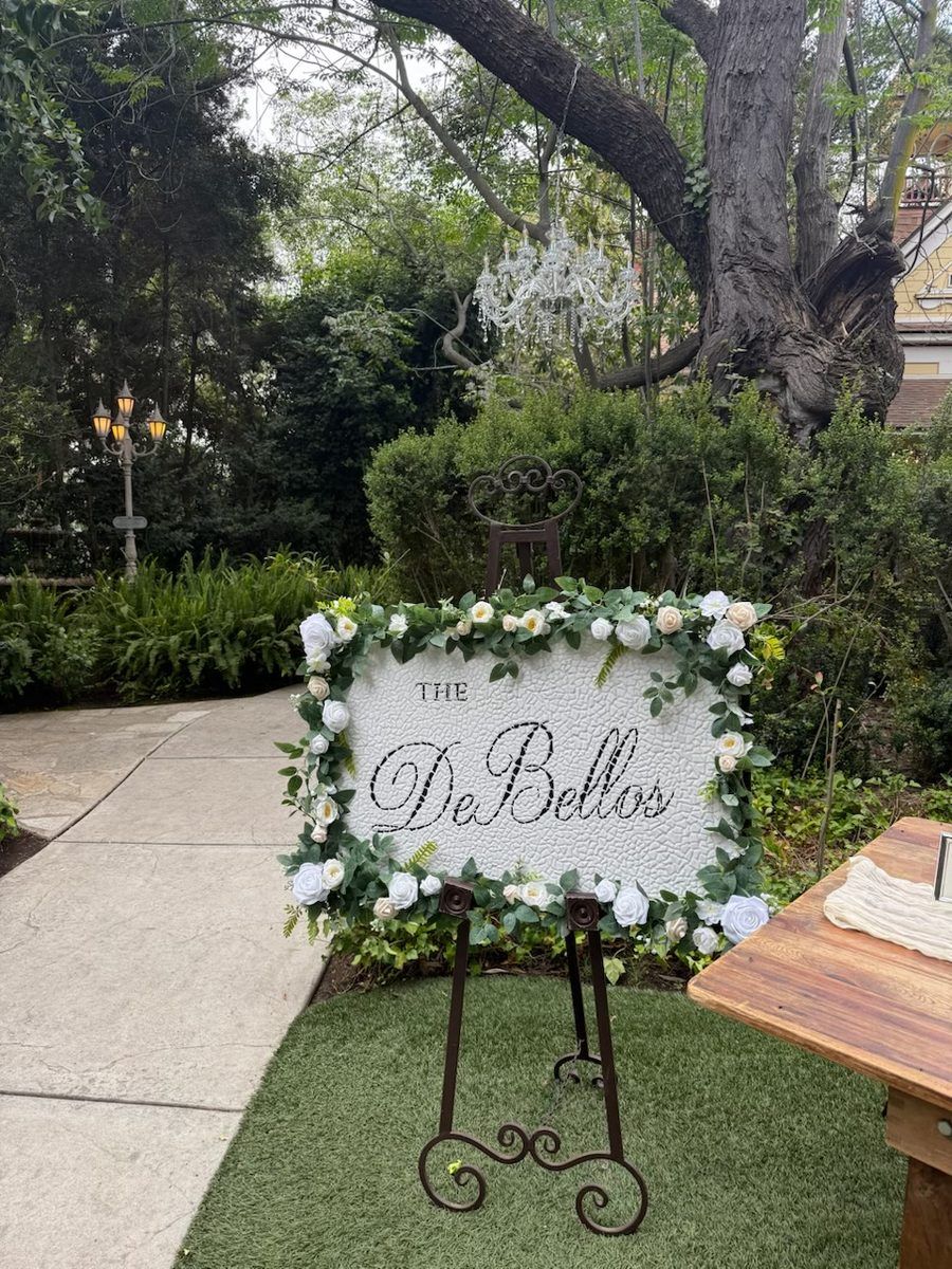 DeBellos welcome sign